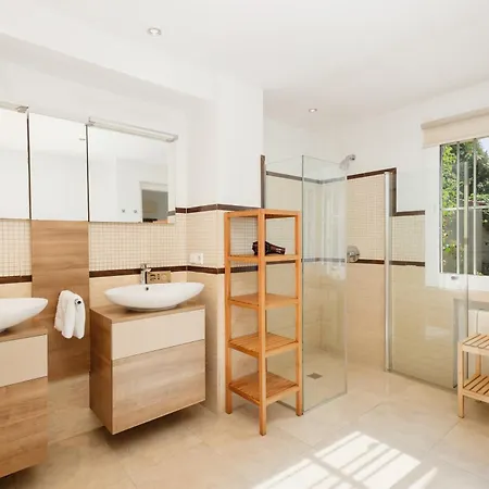 Bungalow Directly At The Beach Сasa de vacaciones Marbella